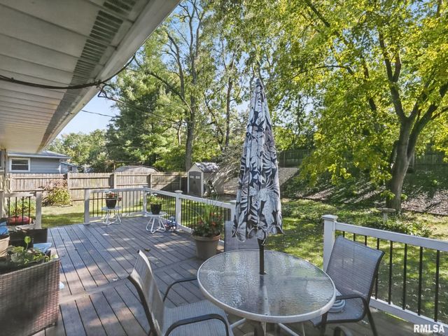 606 W TIMBER RIDGE Drive, Peoria, IL 61615