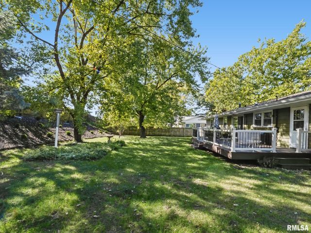 606 W TIMBER RIDGE Drive, Peoria, IL 61615