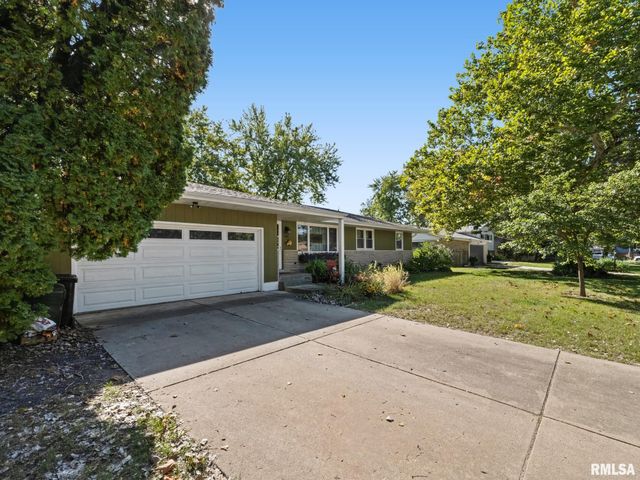 606 W TIMBER RIDGE Drive, Peoria, IL 61615