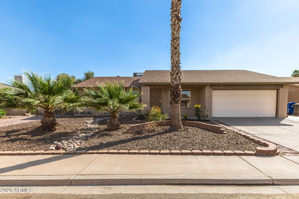 2255 S ORANGE Street, Mesa, AZ 85210