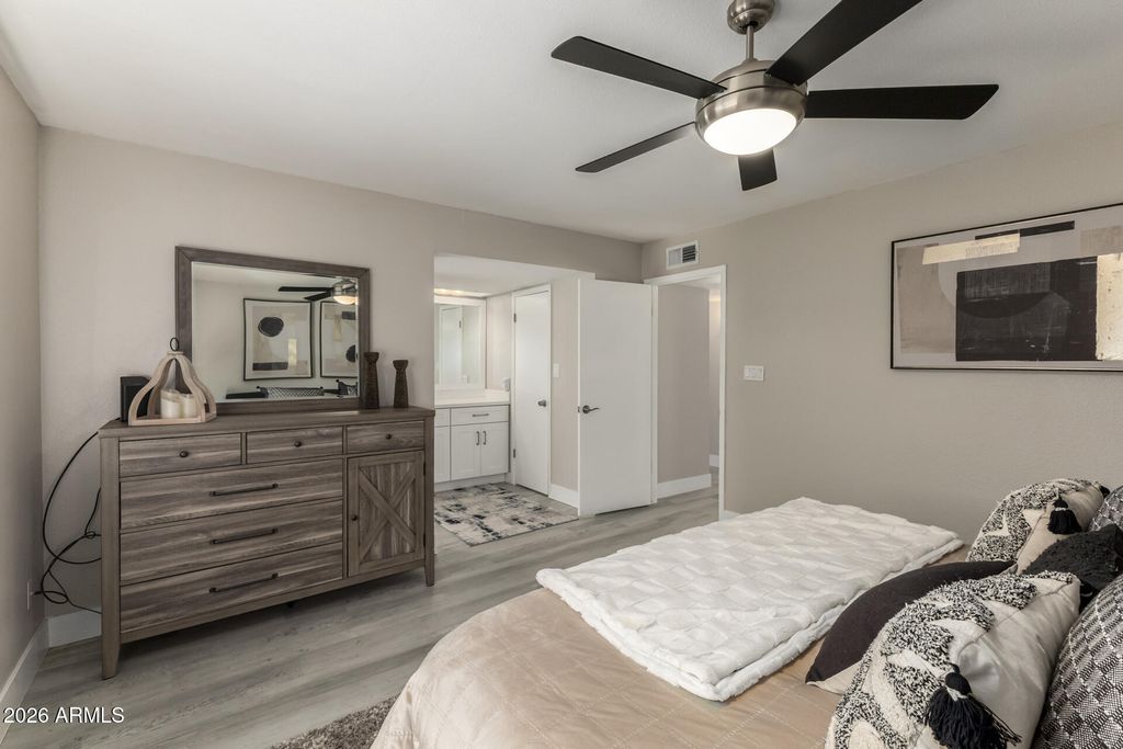 Image 18 of property listing at 2255 S ORANGE Street, Mesa, AZ 85210