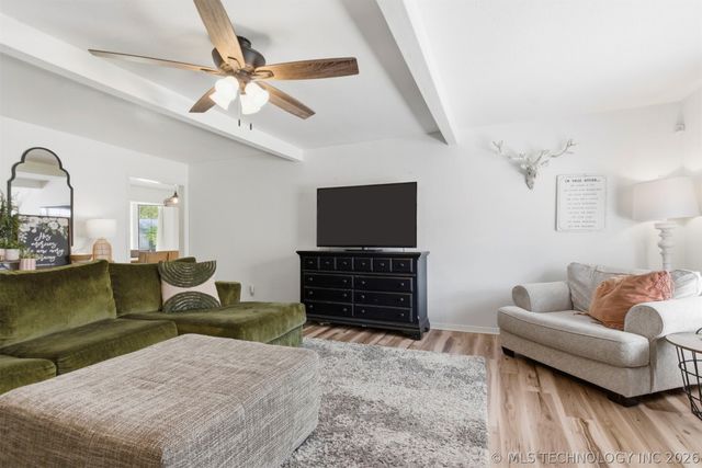 750 W 97th Place S, Jenks, OK 74037