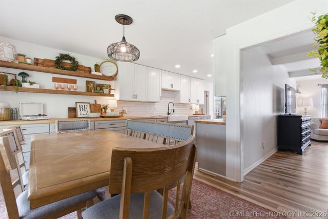 750 W 97th Place S, Jenks, OK 74037