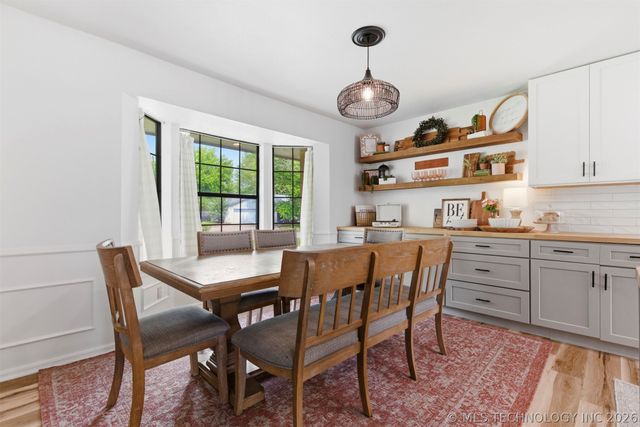 750 W 97th Place S, Jenks, OK 74037