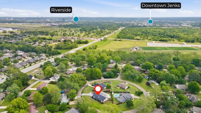 750 W 97th Place S, Jenks, OK 74037