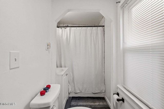 4205 Albany Street, Colonie, NY 12205