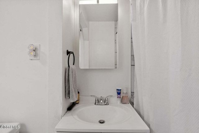 4205 Albany Street, Colonie, NY 12205