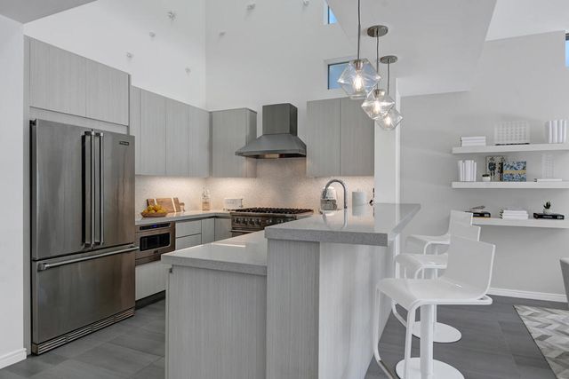 329 Goleta Way, Palm Springs, CA 92264