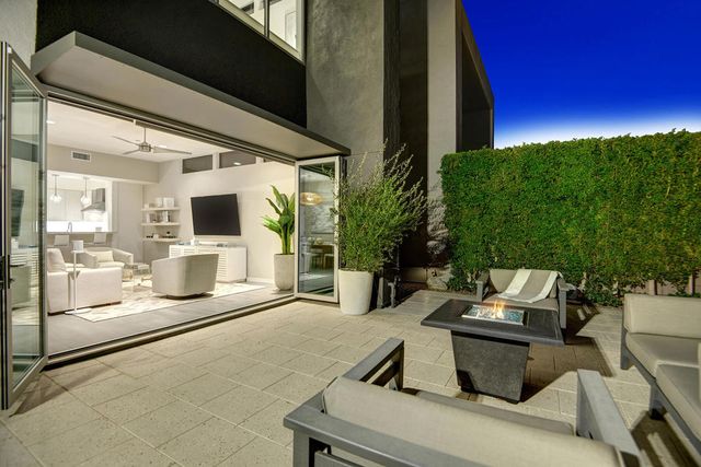 329 Goleta Way, Palm Springs, CA 92264