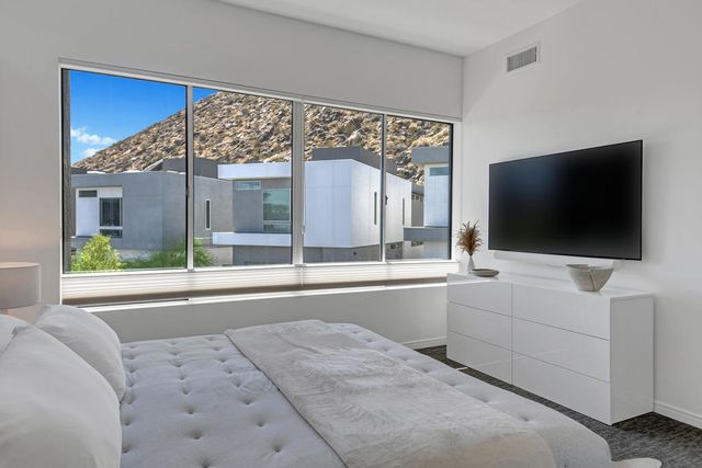 329 Goleta Way, Palm Springs, CA 92264