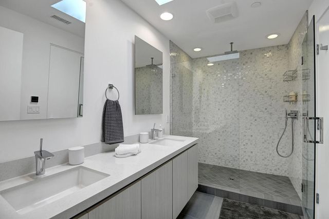 329 Goleta Way, Palm Springs, CA 92264