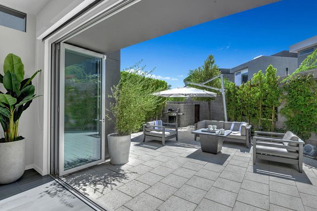329 Goleta Way, Palm Springs, CA 92264