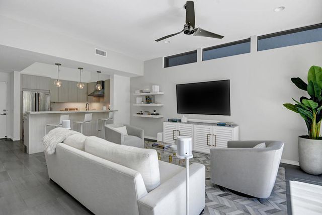 329 Goleta Way, Palm Springs, CA 92264
