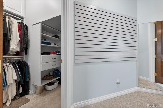 4806 Goodison Place Drive, Oakland Charter Township, MI 48306