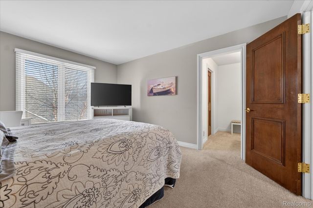 4806 Goodison Place Drive, Oakland Charter Township, MI 48306