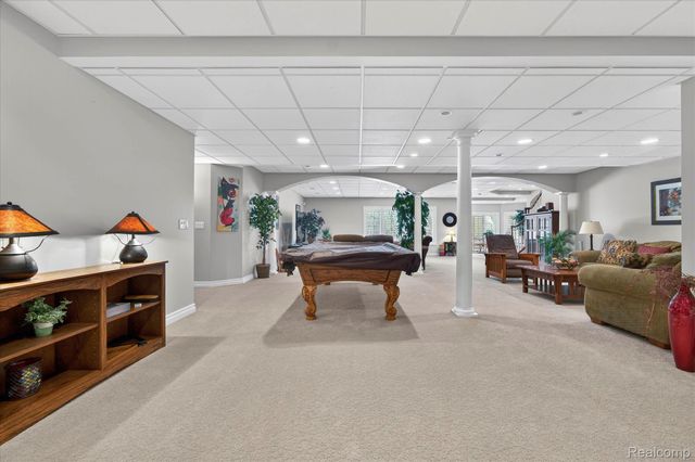 4806 Goodison Place Drive, Oakland Charter Township, MI 48306