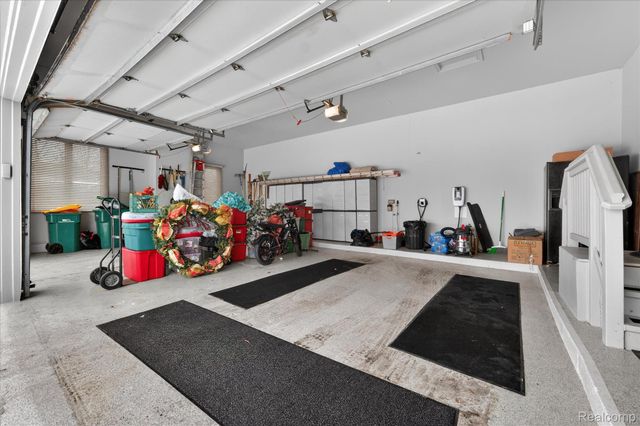 4806 Goodison Place Drive, Oakland Charter Township, MI 48306