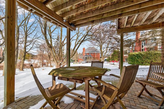 4806 Goodison Place Drive, Oakland Charter Township, MI 48306