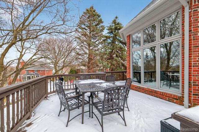 4806 Goodison Place Drive, Oakland Charter Township, MI 48306