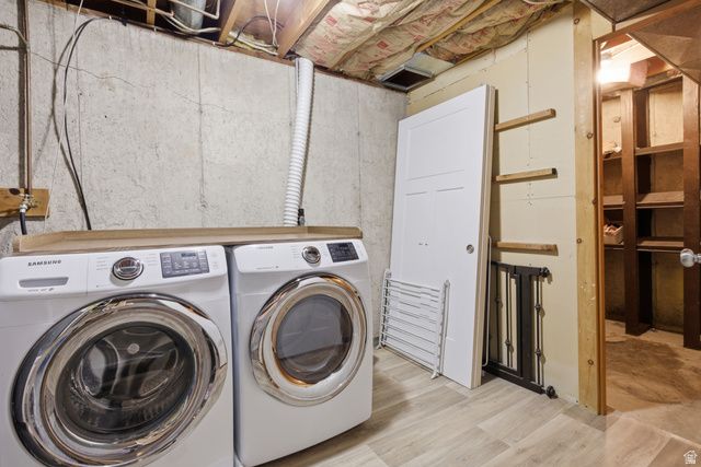 10517 S LARKSPUR DR, Sandy, UT 84094