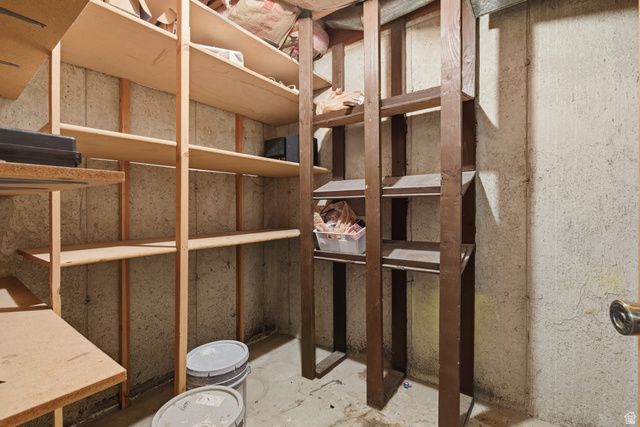 10517 S LARKSPUR DR, Sandy, UT 84094