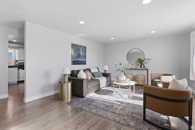 10517 S LARKSPUR DR, Sandy, UT 84094