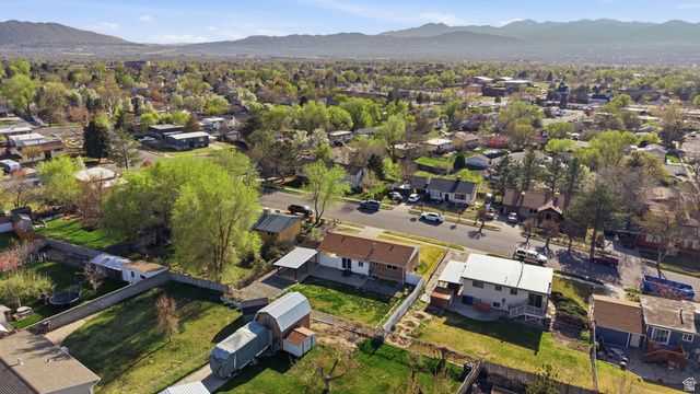 10517 S LARKSPUR DR, Sandy, UT 84094