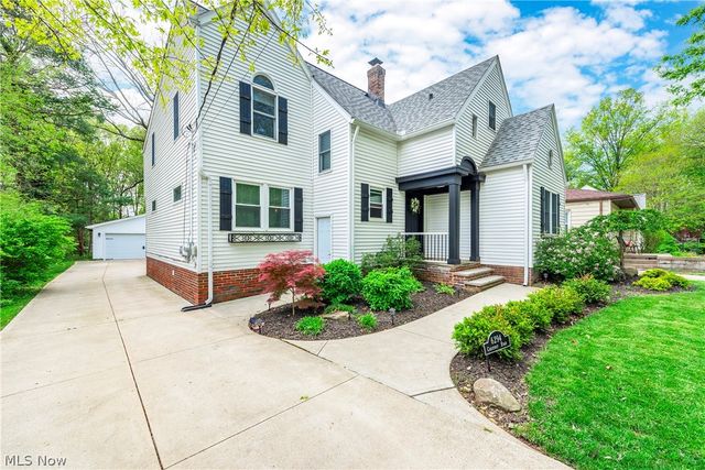 6294 Chestnut Road, Independence, OH 44131