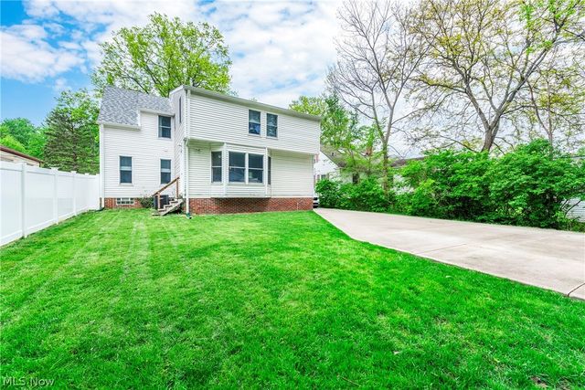 6294 Chestnut Road, Independence, OH 44131
