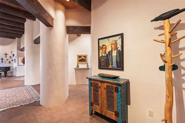 71 Sierra Rosa Loop, Santa Fe, NM 87506