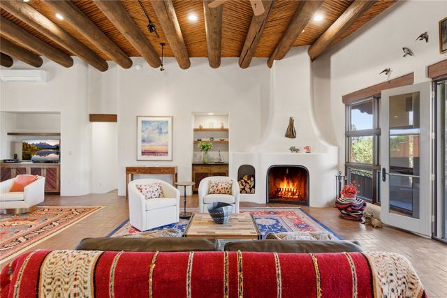 71 Sierra Rosa Loop, Santa Fe, NM 87506