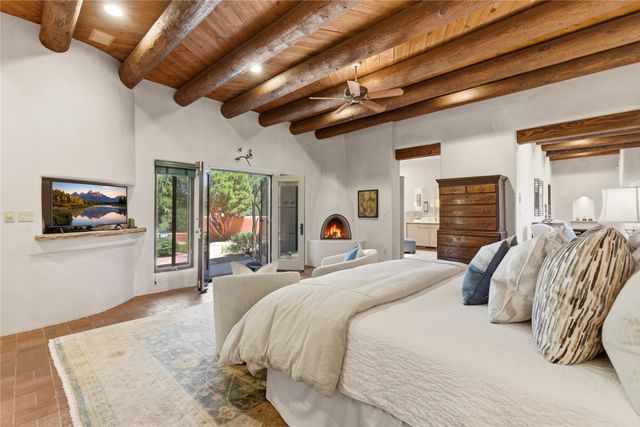 71 Sierra Rosa Loop, Santa Fe, NM 87506