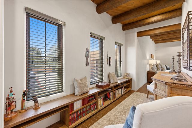 71 Sierra Rosa Loop, Santa Fe, NM 87506