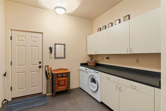 71 Sierra Rosa Loop, Santa Fe, NM 87506