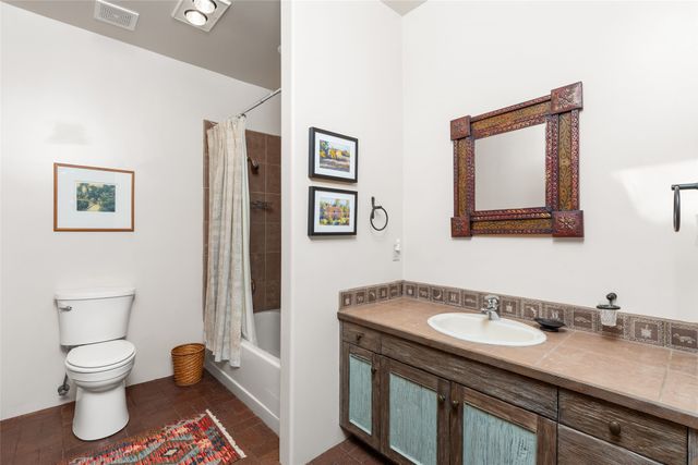 71 Sierra Rosa Loop, Santa Fe, NM 87506