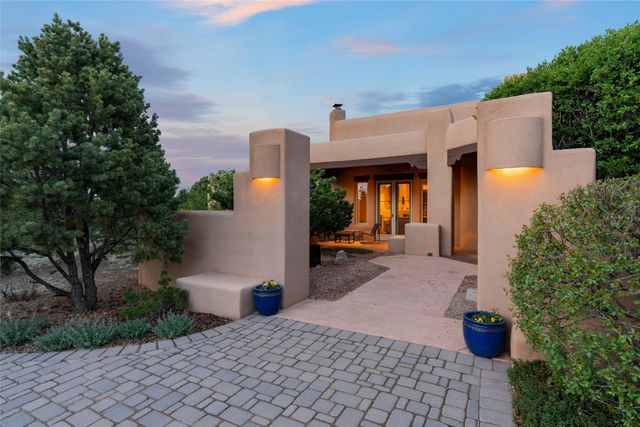 71 Sierra Rosa Loop, Santa Fe, NM 87506