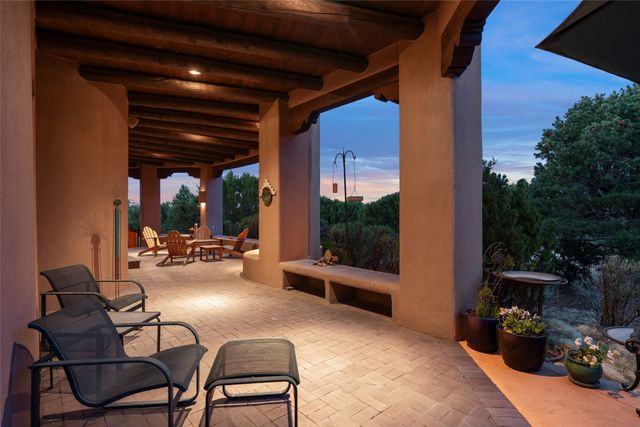 71 Sierra Rosa Loop, Santa Fe, NM 87506