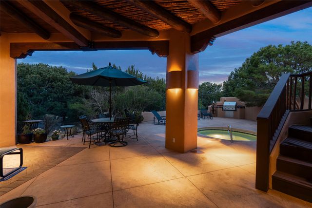 71 Sierra Rosa Loop, Santa Fe, NM 87506