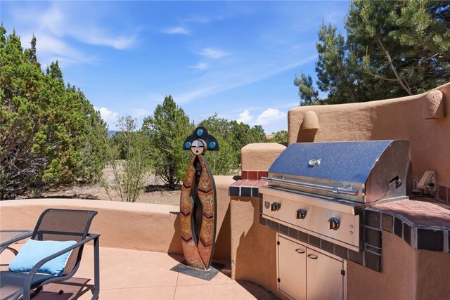 71 Sierra Rosa Loop, Santa Fe, NM 87506