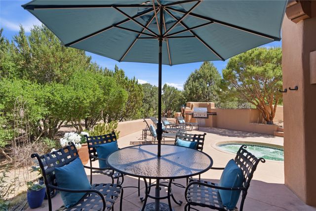 71 Sierra Rosa Loop, Santa Fe, NM 87506
