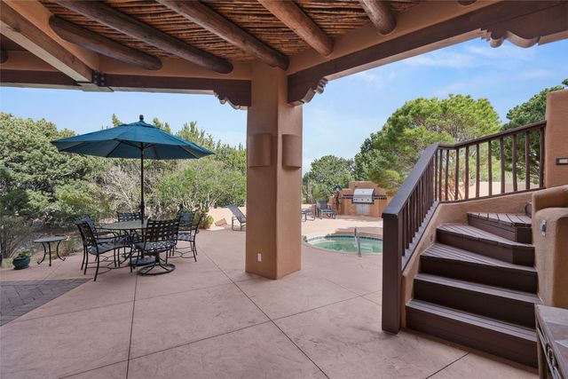 71 Sierra Rosa Loop, Santa Fe, NM 87506