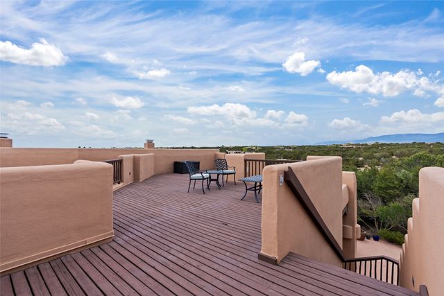 71 Sierra Rosa Loop, Santa Fe, NM 87506
