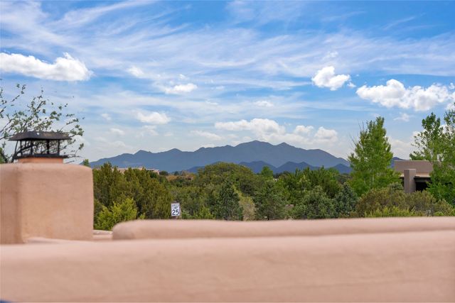 71 Sierra Rosa Loop, Santa Fe, NM 87506