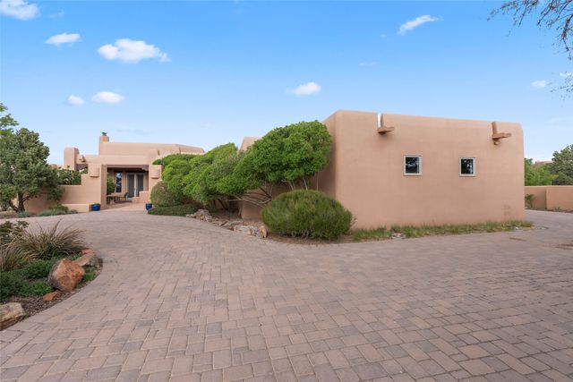71 Sierra Rosa Loop, Santa Fe, NM 87506