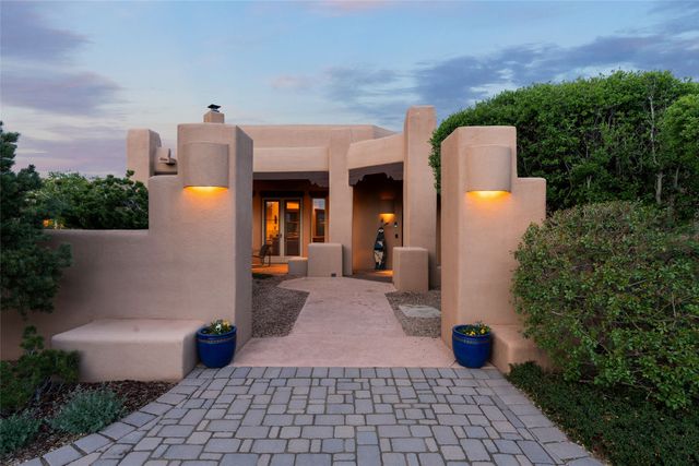 71 Sierra Rosa Loop, Santa Fe, NM 87506