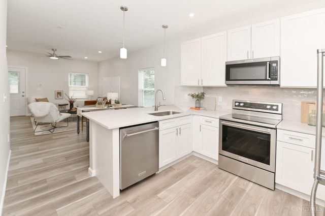 1906 Kinney Avenue, Cincinnati, OH 45207