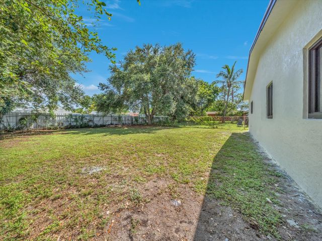4531 SW 20th Street, West Park, FL 33023