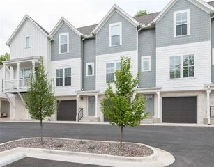 366 S Hill Avenue, Fayetteville, AR 72701