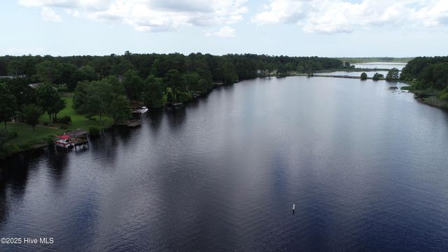 880 Eden Drive, Southport, NC 28461