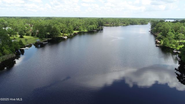 880 Eden Drive, Southport, NC 28461